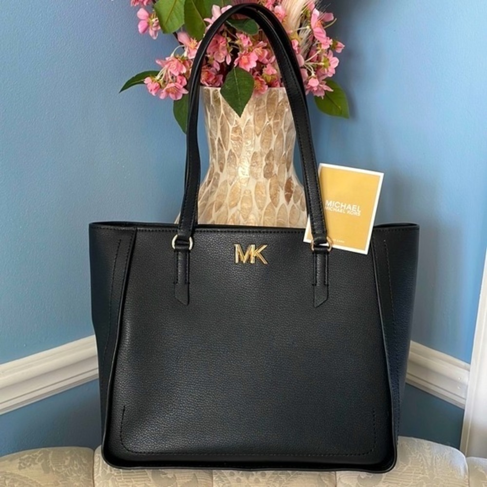 Brand New Michael Kors Genuine Leather Zippered Sylvia Tote Purse Black W/ Gold
